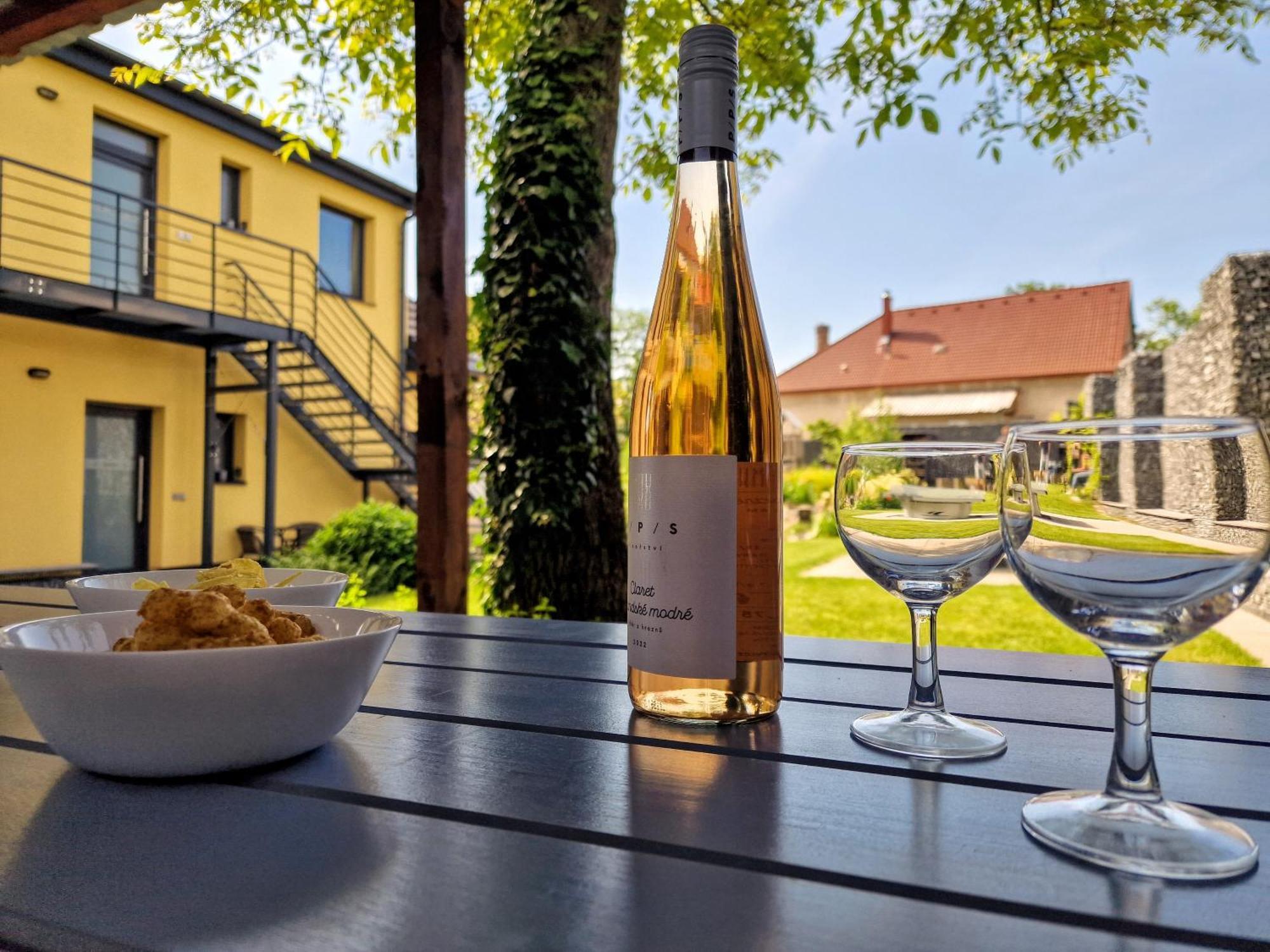 Apartmány Pod Čápy, Nasavrky Exterior foto